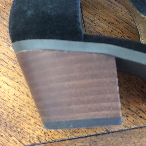 Lucky open toe perforated suede ankle booties - Picture 2 of 6